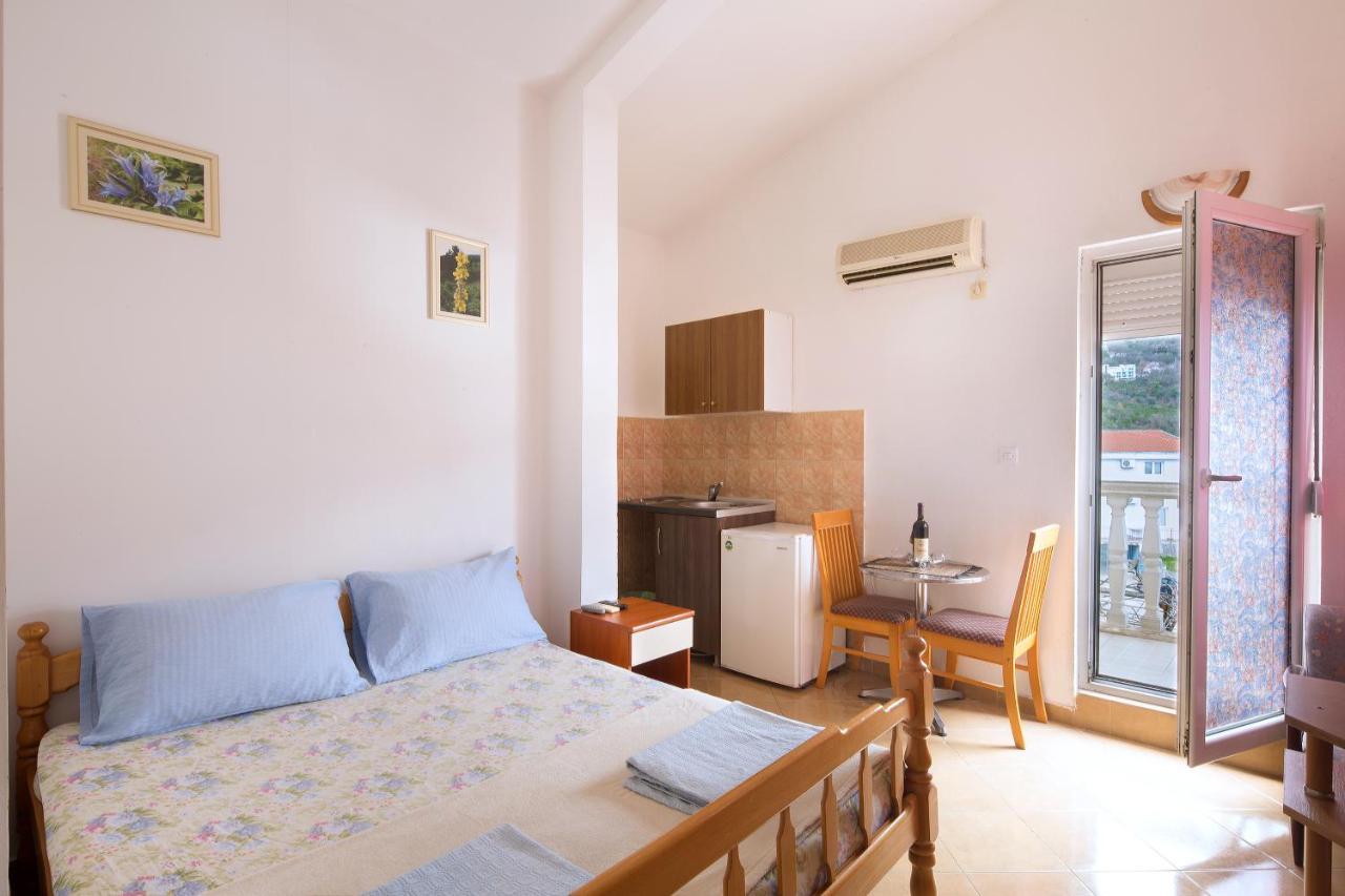 Apartments Antic Budva Bagian luar foto