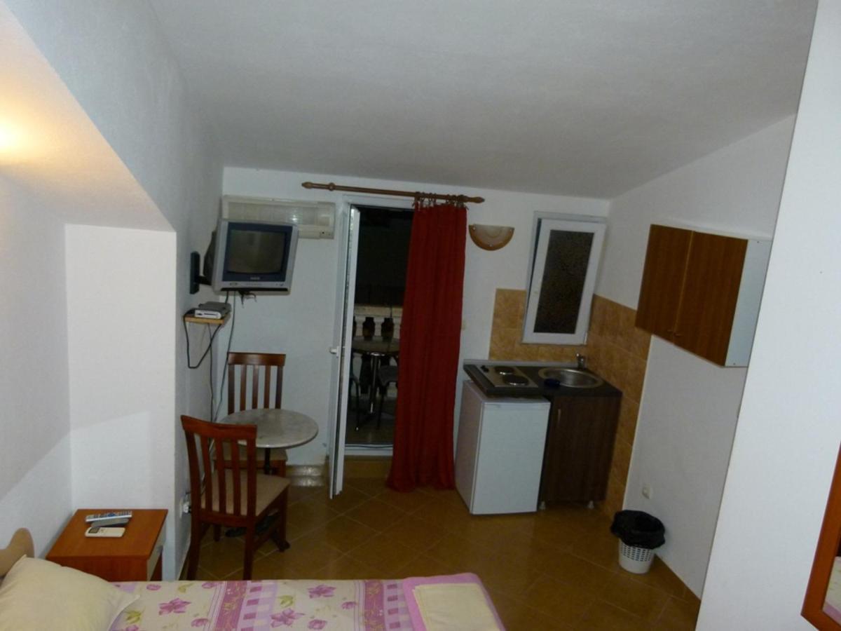 Apartments Antic Budva Bagian luar foto