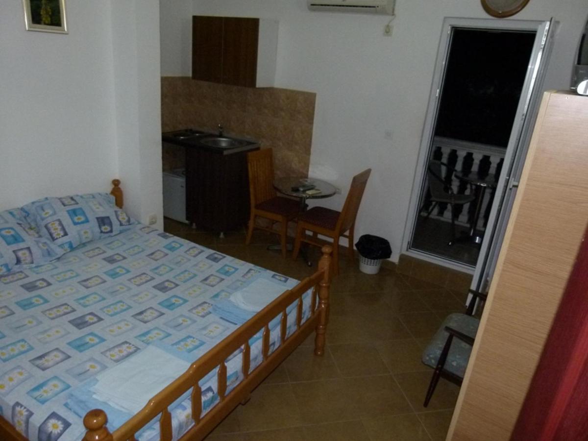 Apartments Antic Budva Bagian luar foto